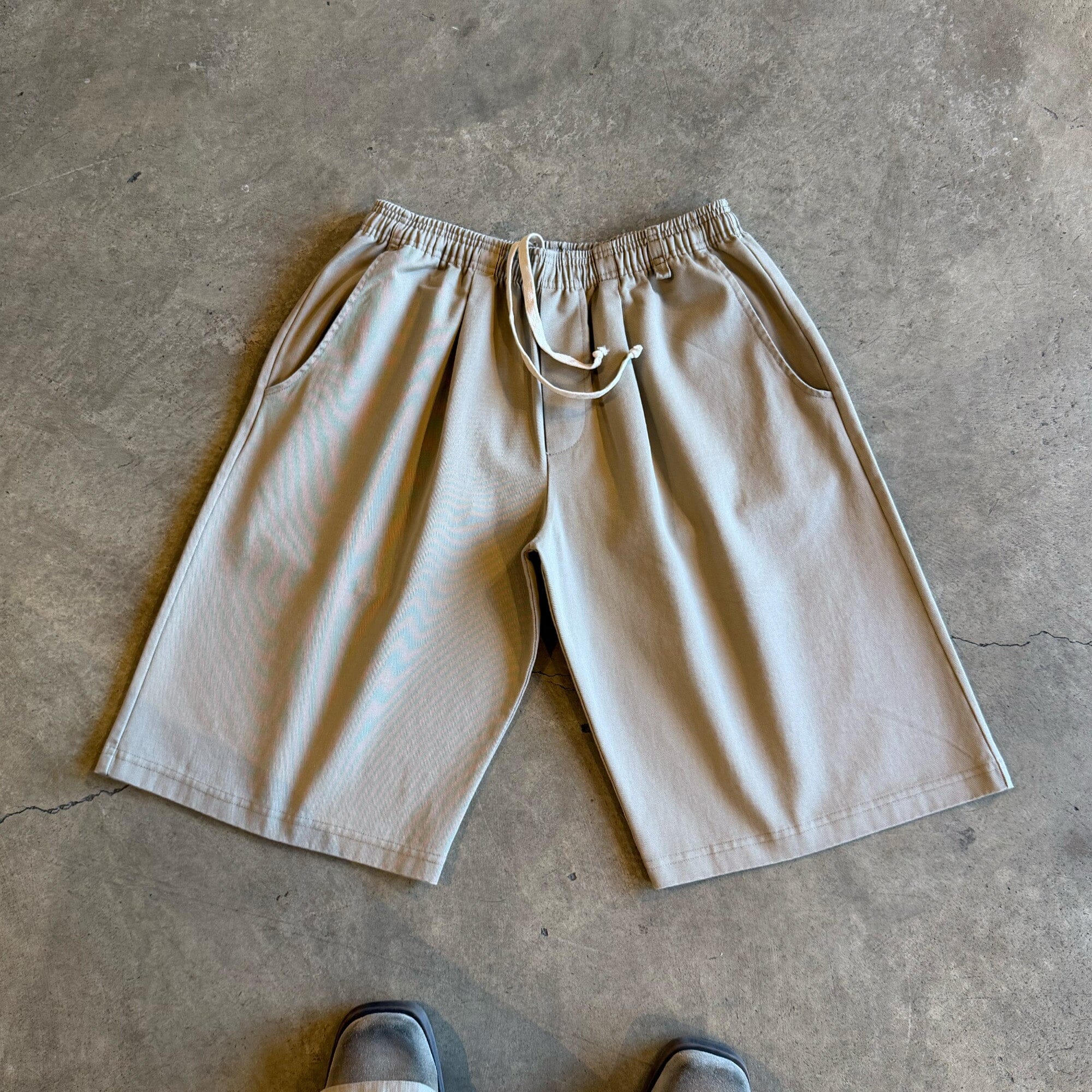 Shibuya Pleated Shorts II | Linair Twill - Image 4