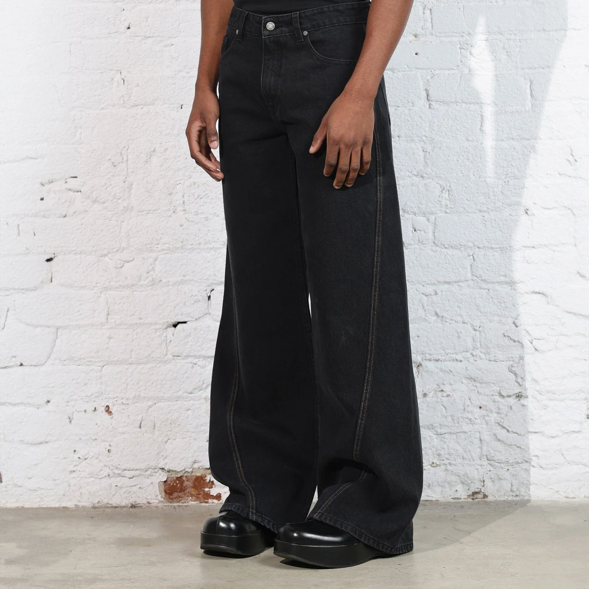 Twisted Tokyo Jeans | Baggy. Wide-Leg - Image 3